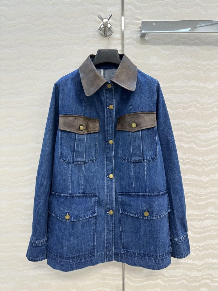 Куртка жіноча