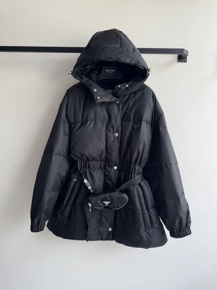 Куртка жіноча