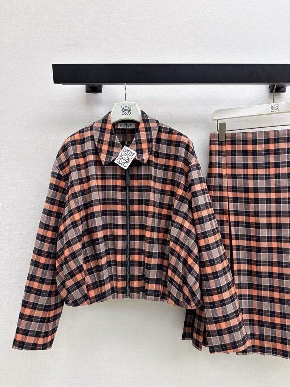 Куртка жіноча