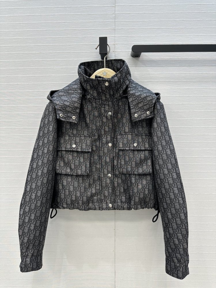 Куртка жіноча