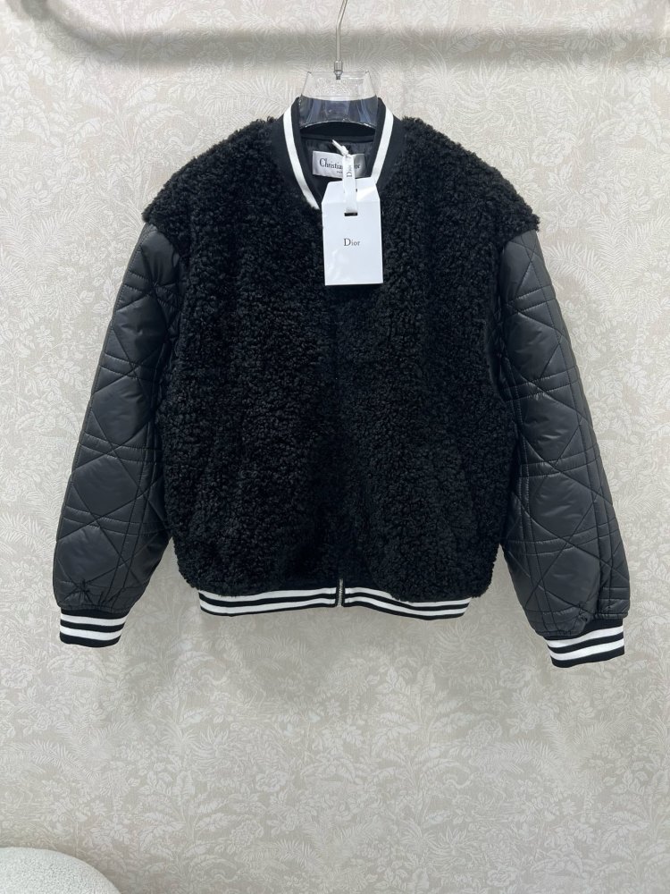 Куртка жіноча