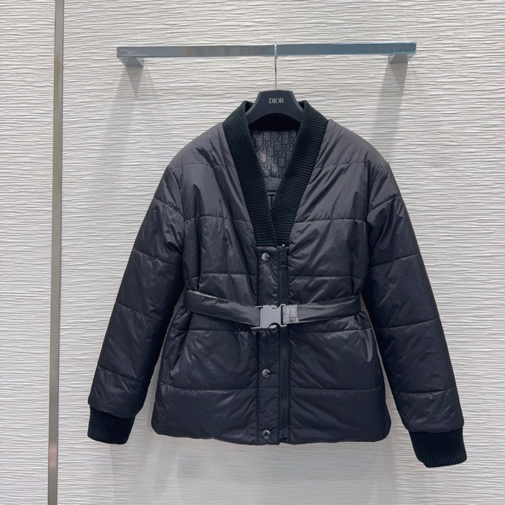 Куртка жіноча