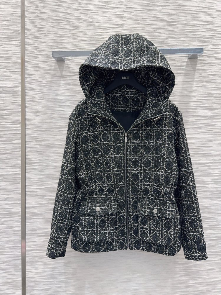 Куртка  жіноча