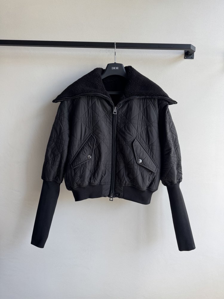 Куртка жіноча