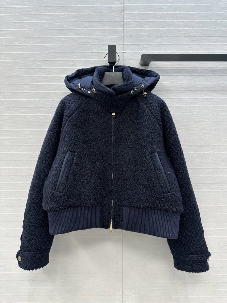 Куртка жіноча