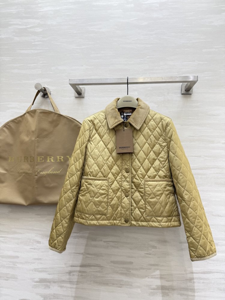 Куртка жіноча