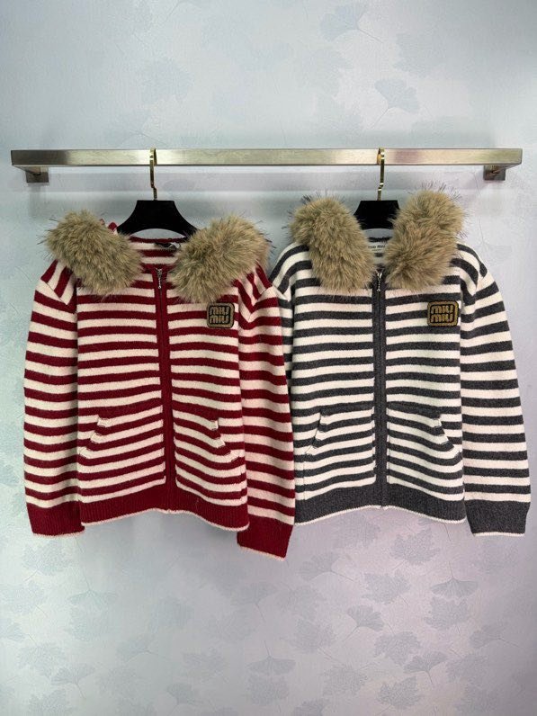 Куртка жіноча