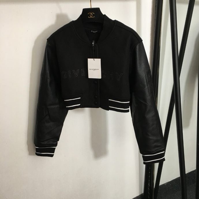 Куртка жіноча