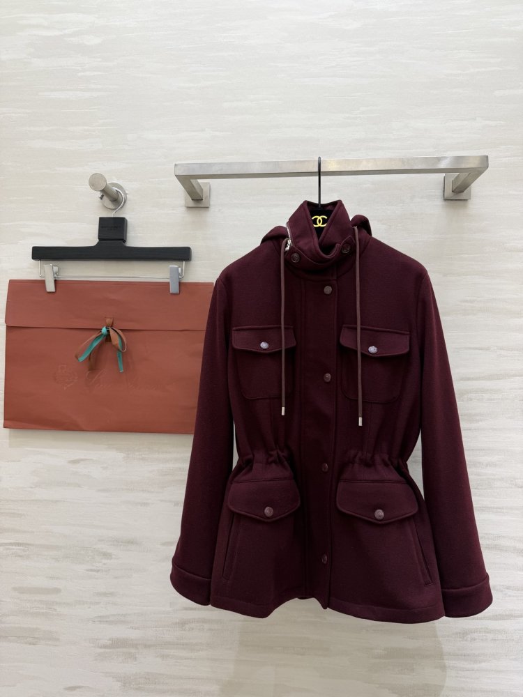 Куртка жіноча