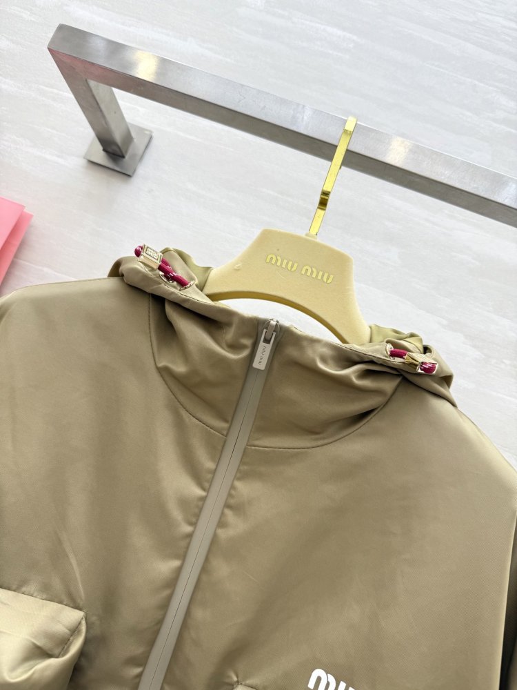 Куртка жіноча фото 2