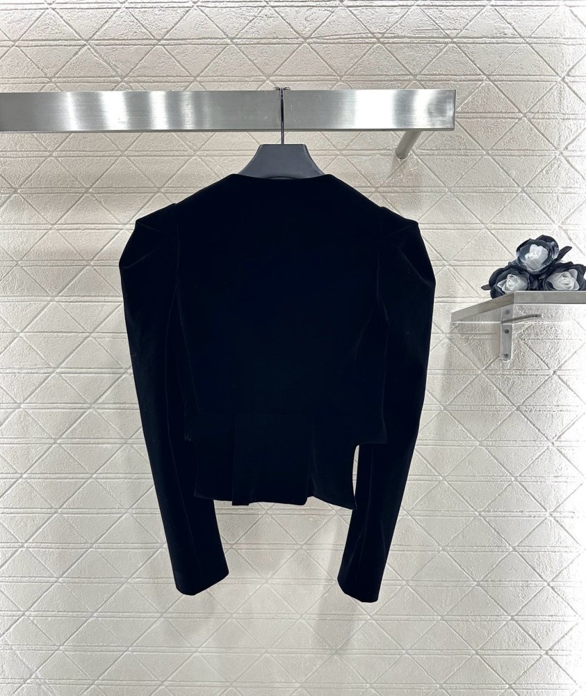 Куртка женская фото 2