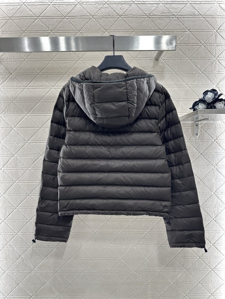 Куртка жіноча фото 2