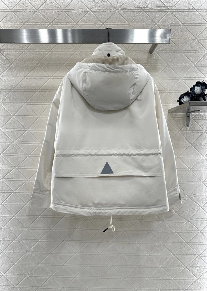 Куртка жіноча фото 2