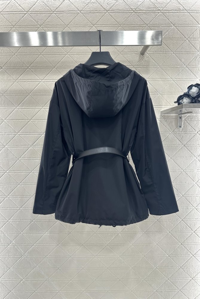 Куртка жіноча фото 2