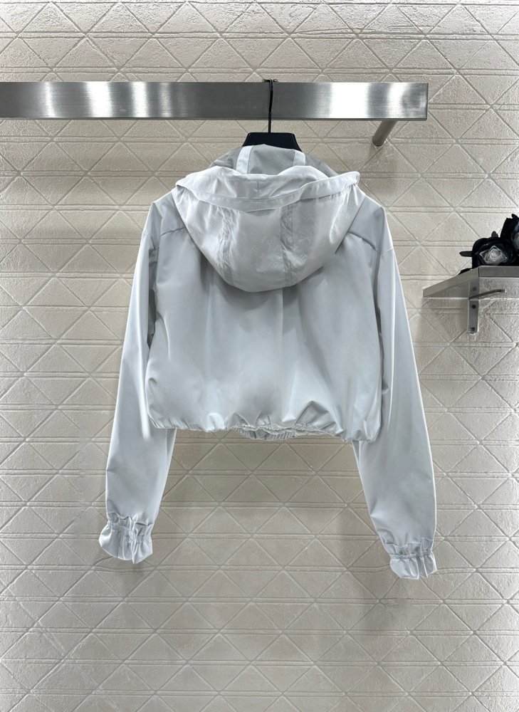 Куртка жіноча фото 2