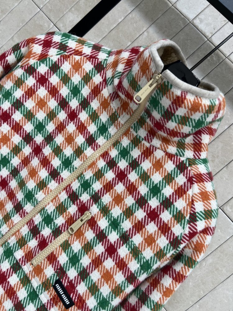 Куртка женская фото 2