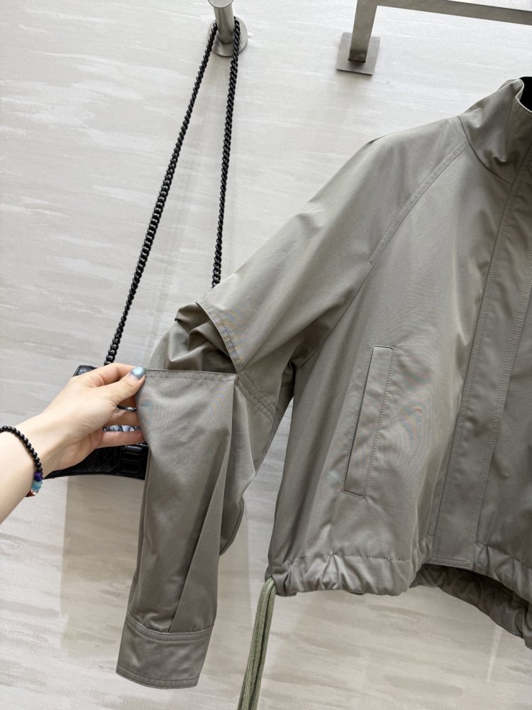 Куртка женская фото 2