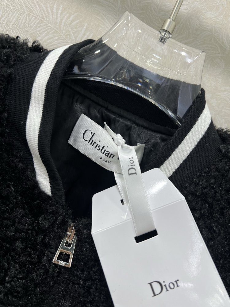 Куртка жіноча фото 2