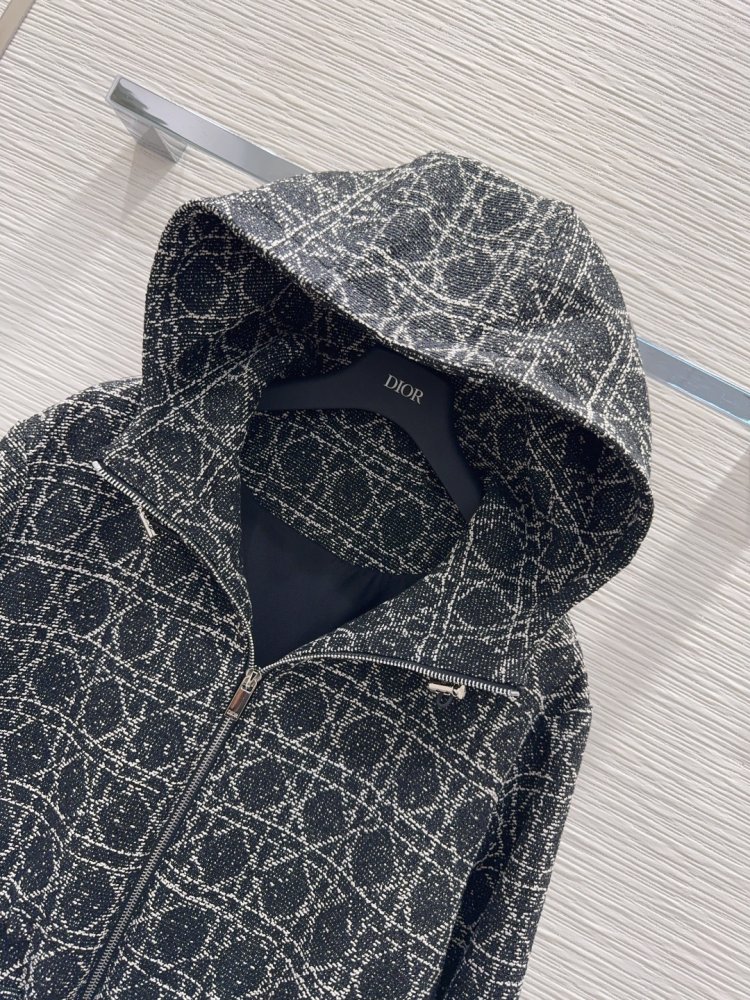 Куртка  жіноча фото 2