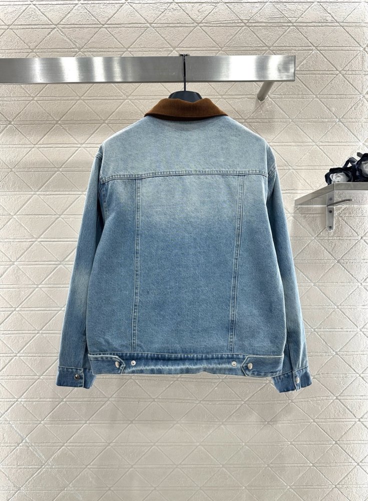 Куртка женская фото 2