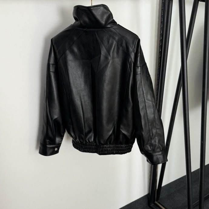 Jacket women's фото 3