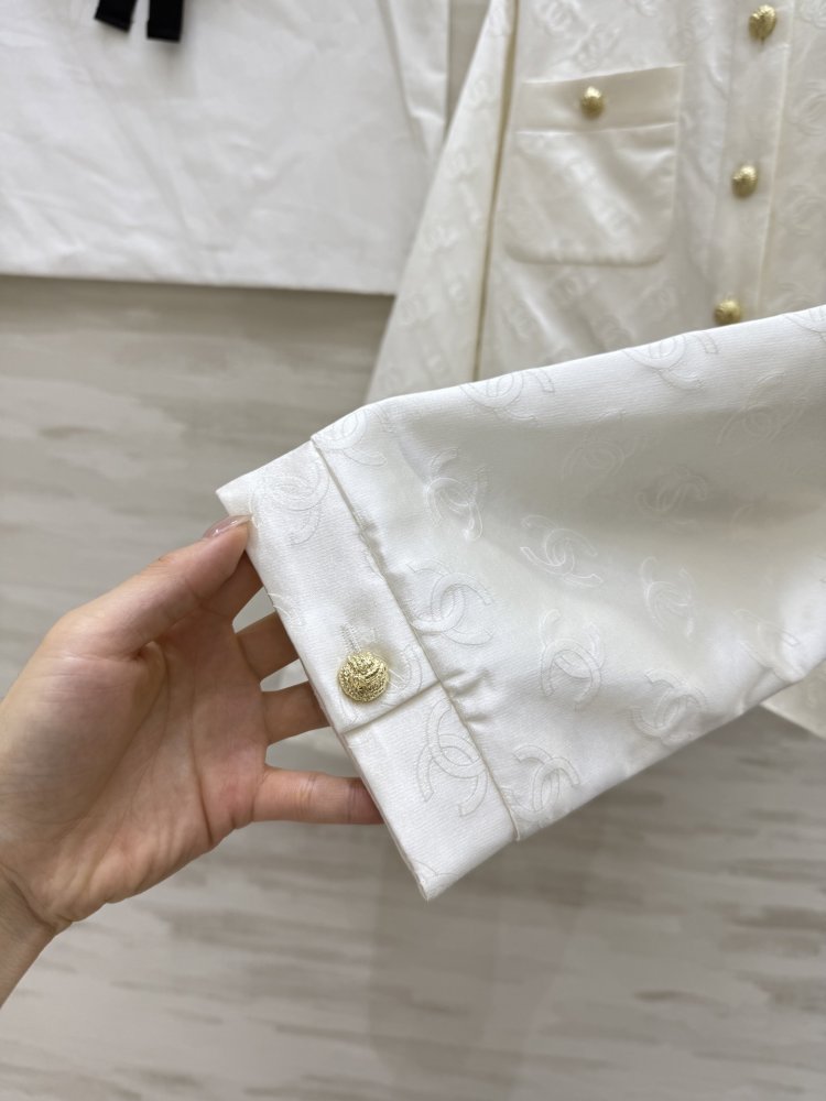 Куртка женская фото 3