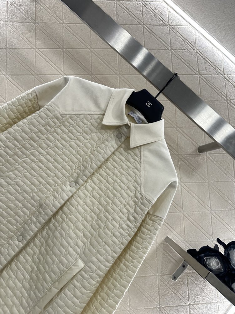 Куртка женская фото 3