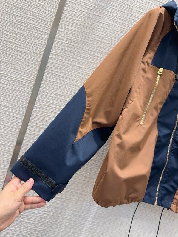 Jacket women's фото 3