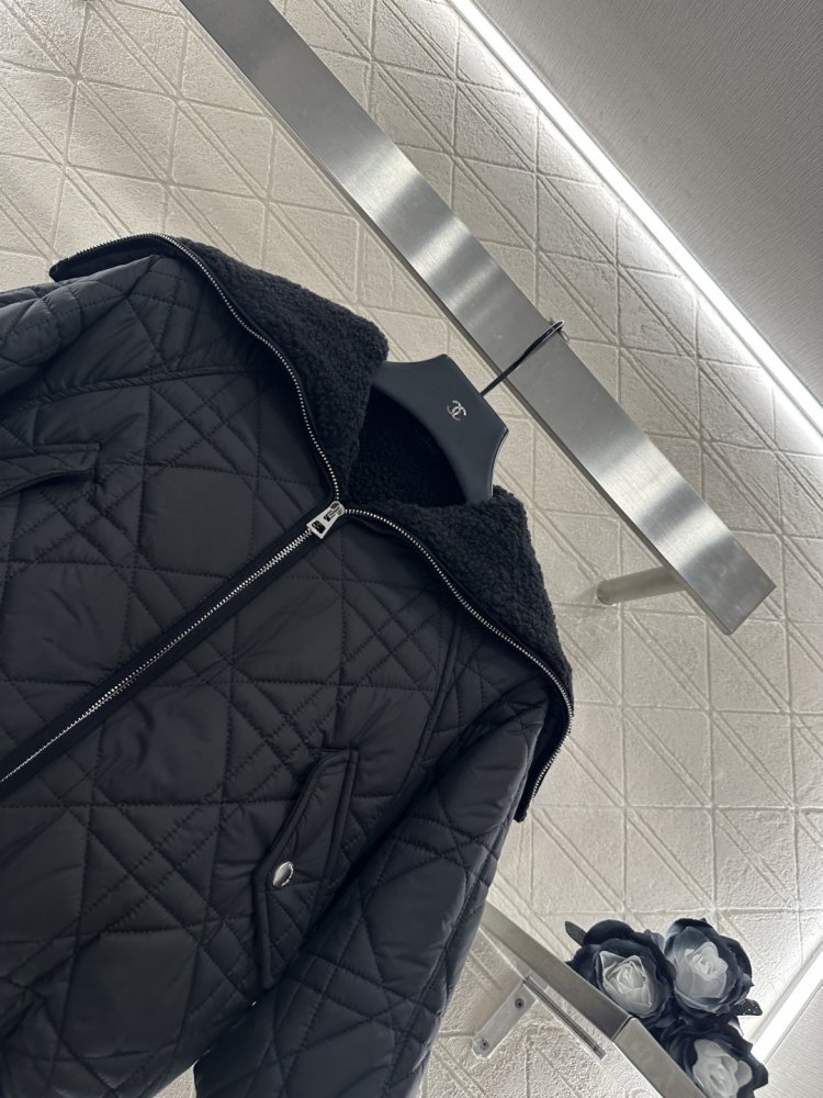 Куртка женская фото 3