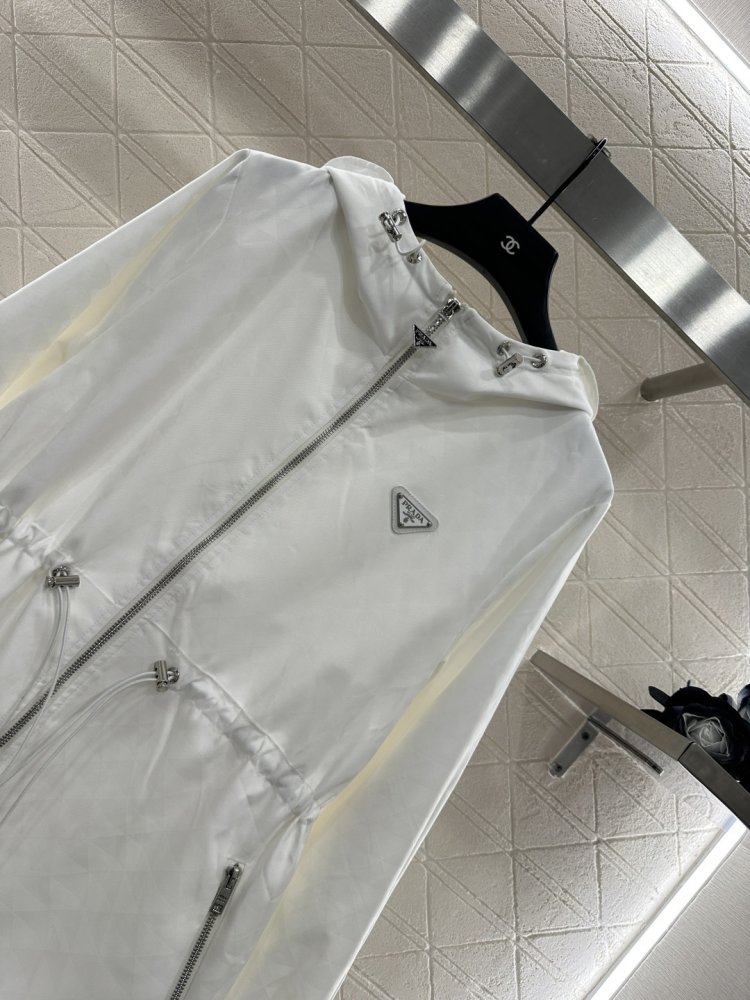 Куртка женская фото 3