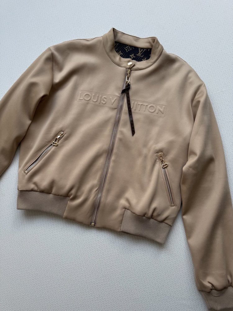 Куртка женская фото 3