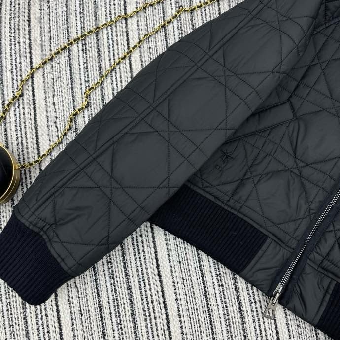 Куртка женская фото 3