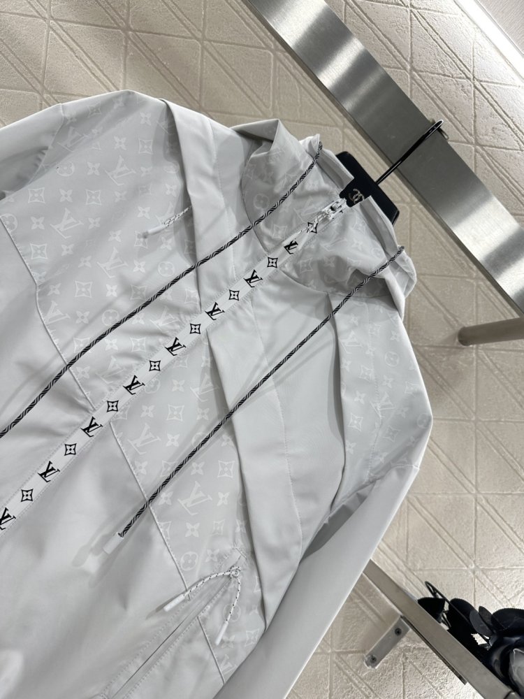 Куртка жіноча фото 3