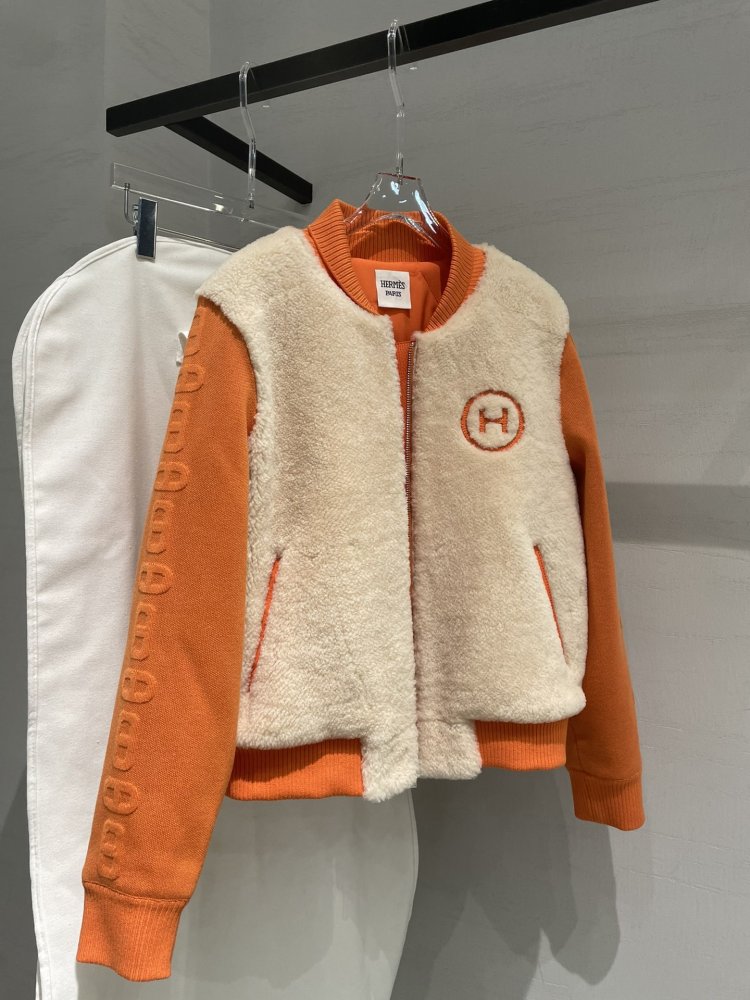 Куртка женская фото 3