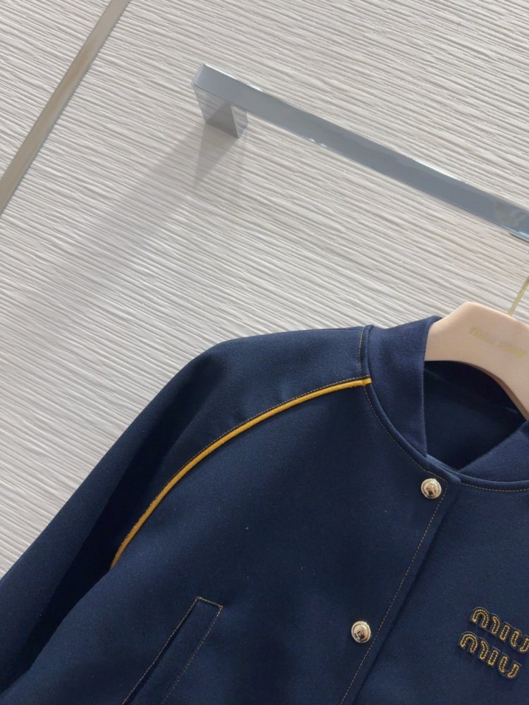 Куртка женская фото 3