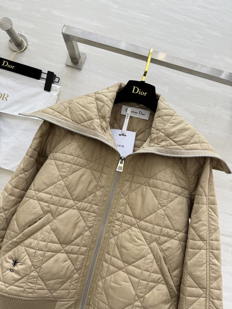 Куртка жіноча фото 3