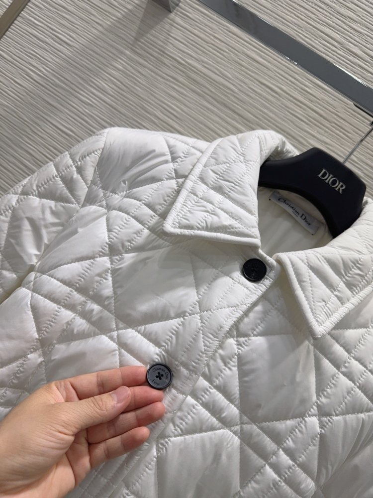 Куртка жіноча фото 3