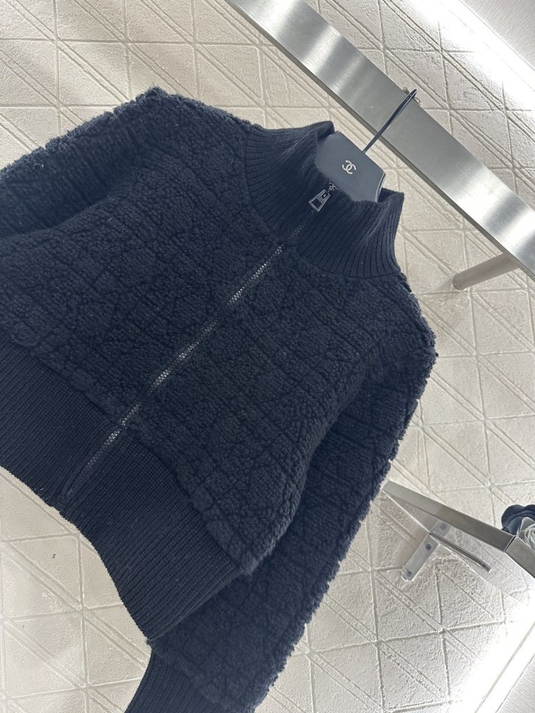 Jacket women's фото 3