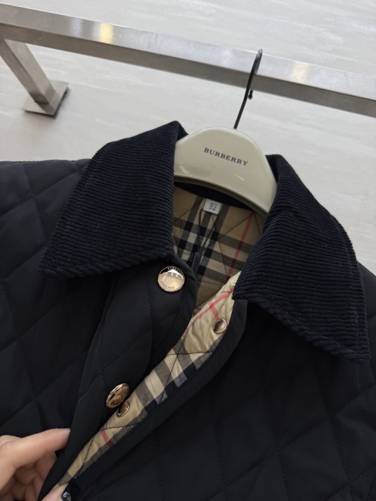 Jacket women's фото 3