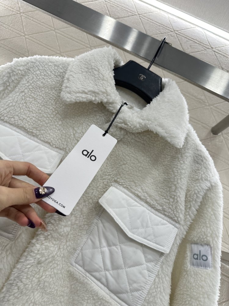 Куртка женская фото 3