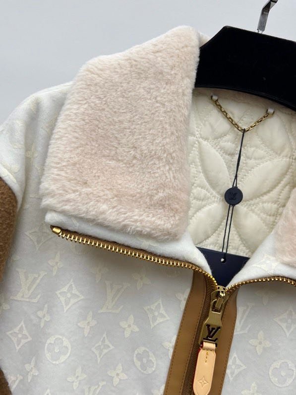 Jacket women's фото 3