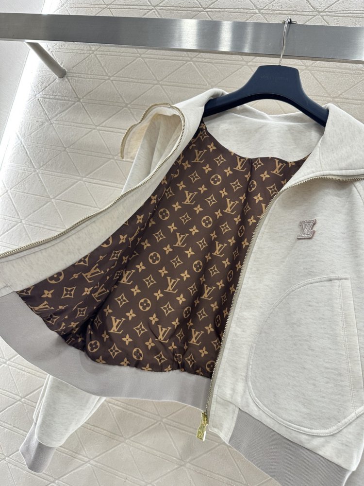 Куртка женская фото 3