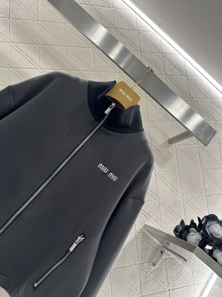 Куртка женская фото 3