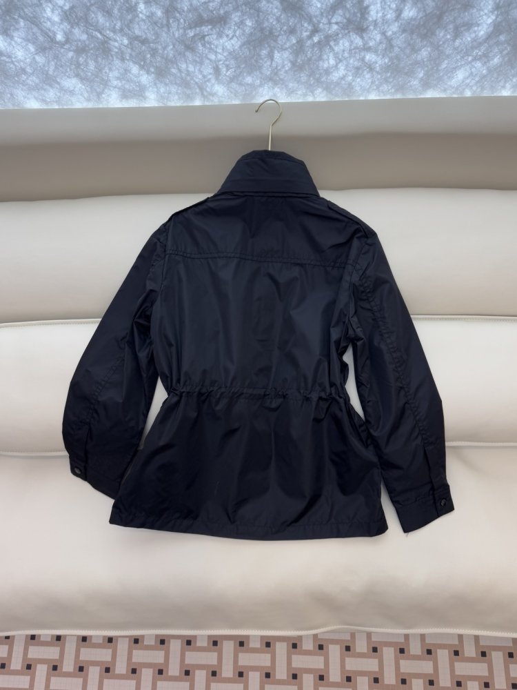 Куртка женская фото 4