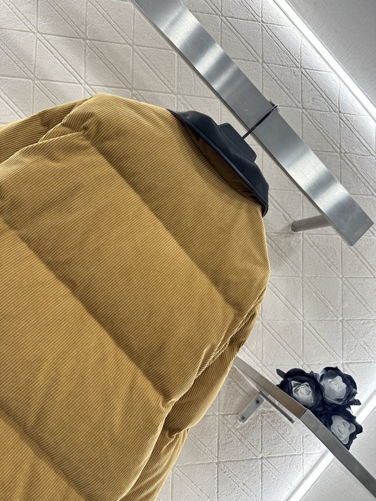 Куртка жіноча фото 4