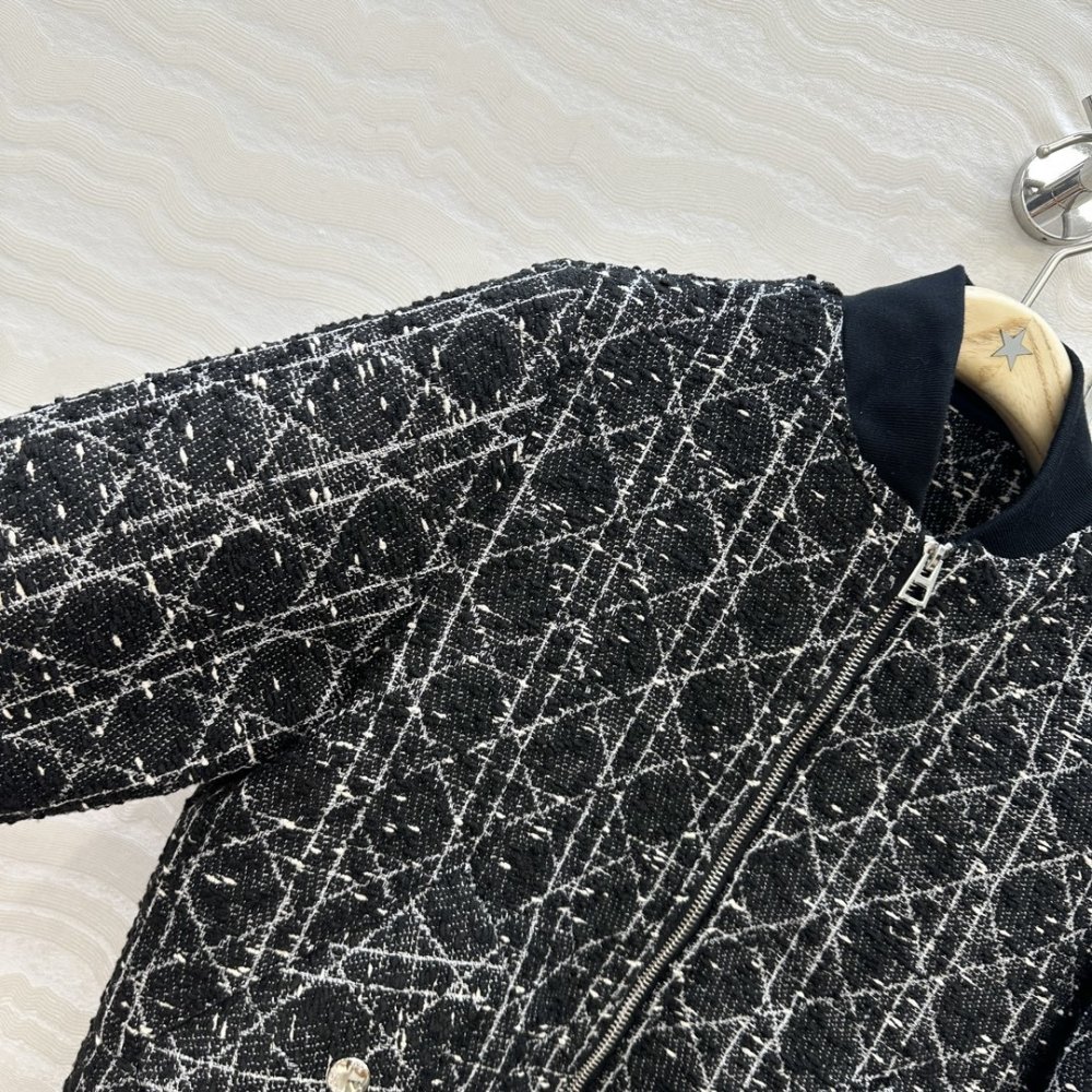 Куртка жіноча фото 4