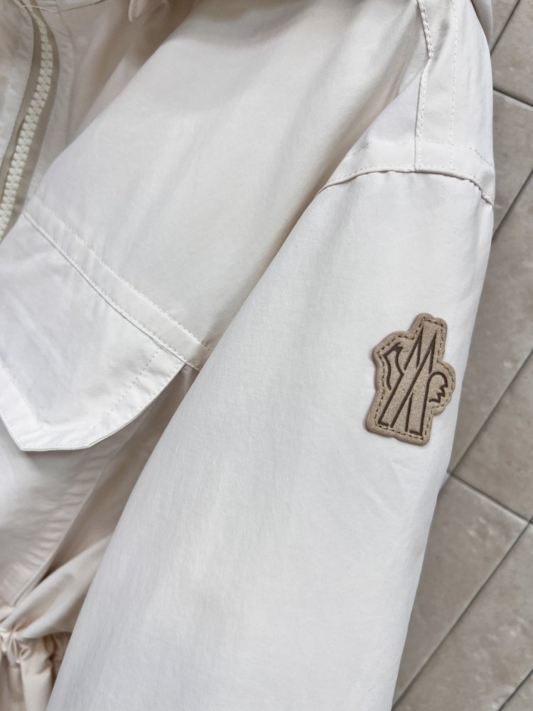 Куртка женская фото 4