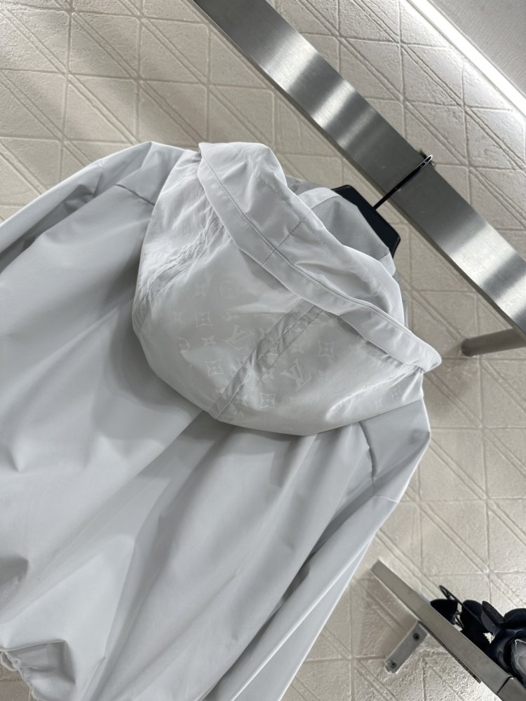 Куртка жіноча фото 4