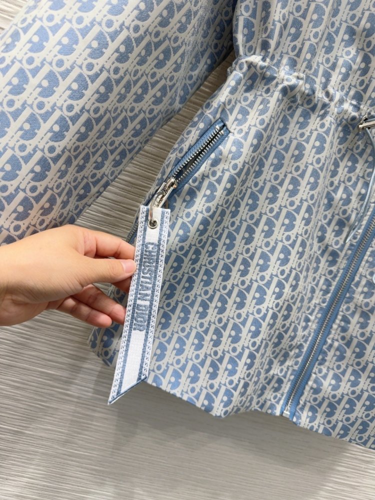 Куртка женская фото 4