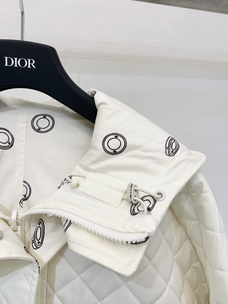 Куртка женская фото 4